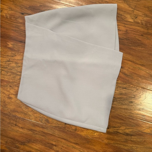 Abercrombie & Fitch Dresses & Skirts - Abercrombie & Fitch Light Gray Mini Skirt